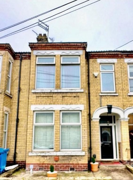 Property photo 2 of 6