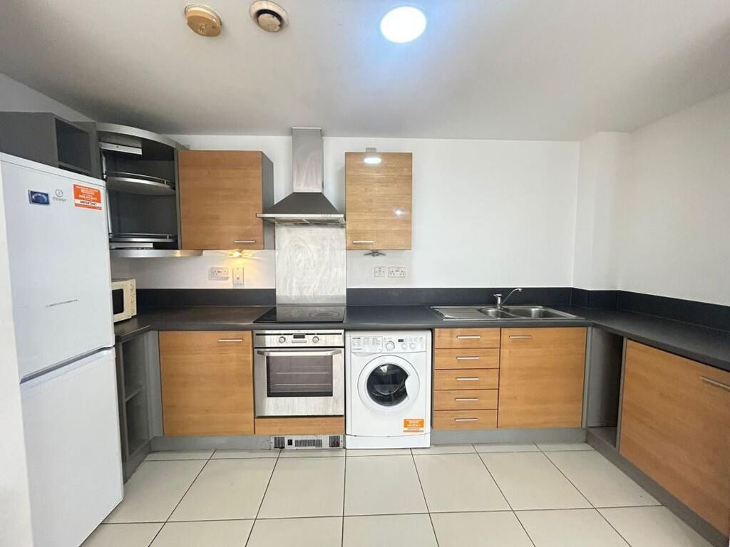 Property photo 2 of 9