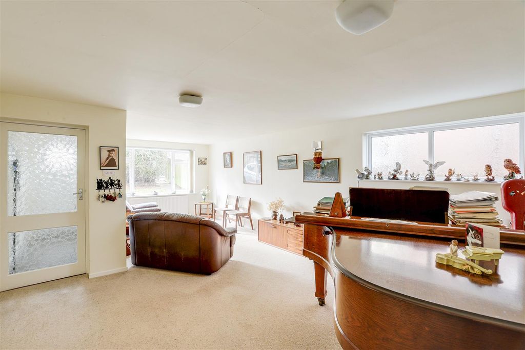 Property photo 3 of 23 3783.Jpg