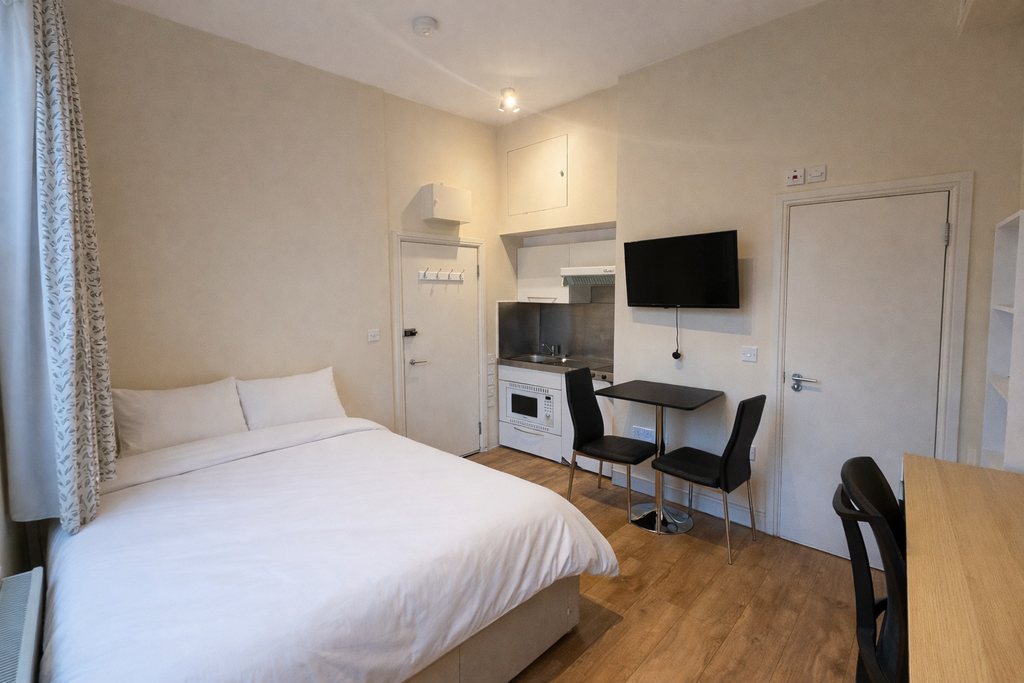 Property photo 1 of 7 Cover