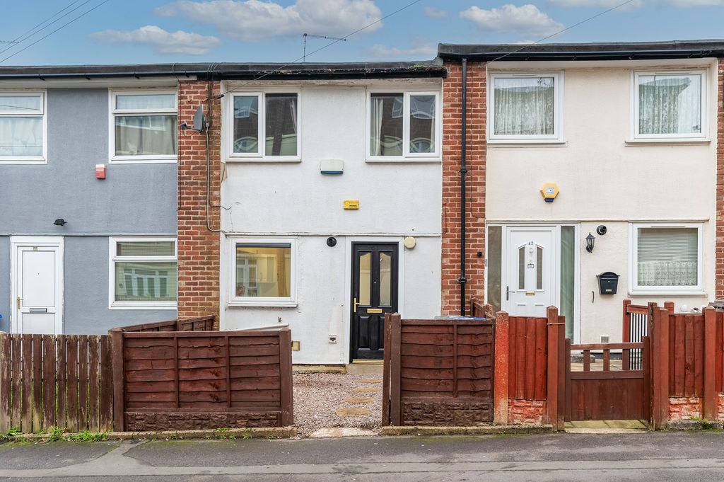 Property photo 1 of 12