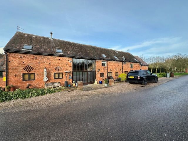 Property photo 1 of 18 Exterior