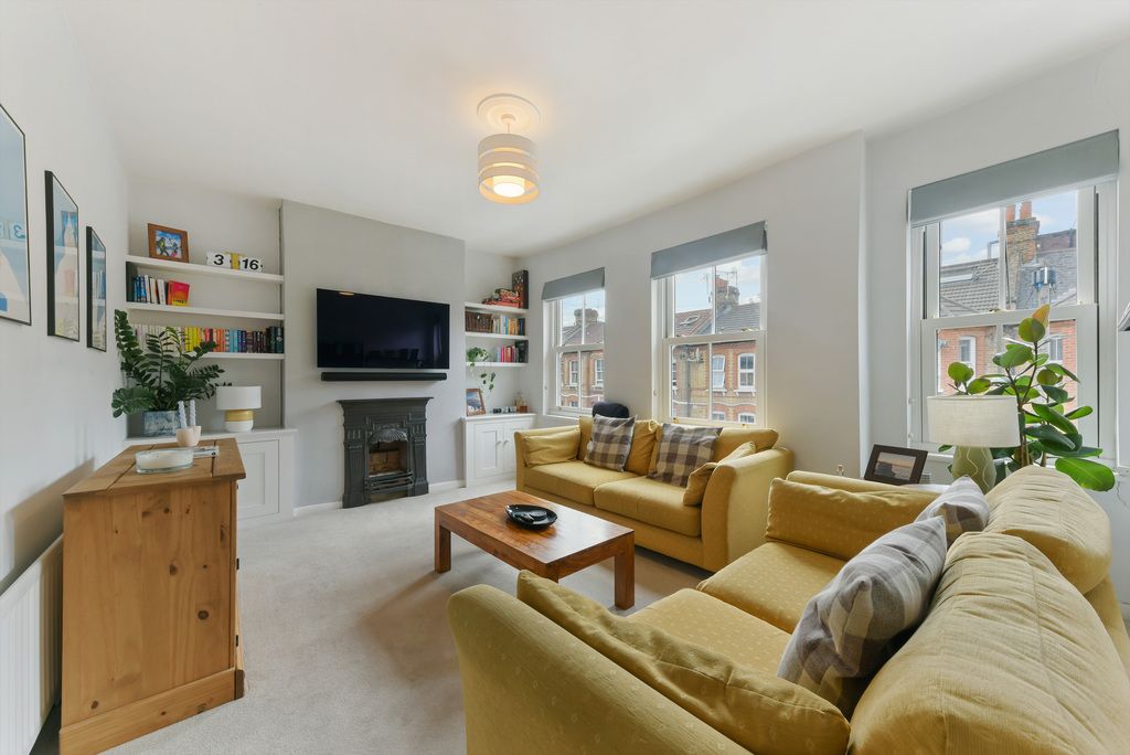 Property photo 1 of 8