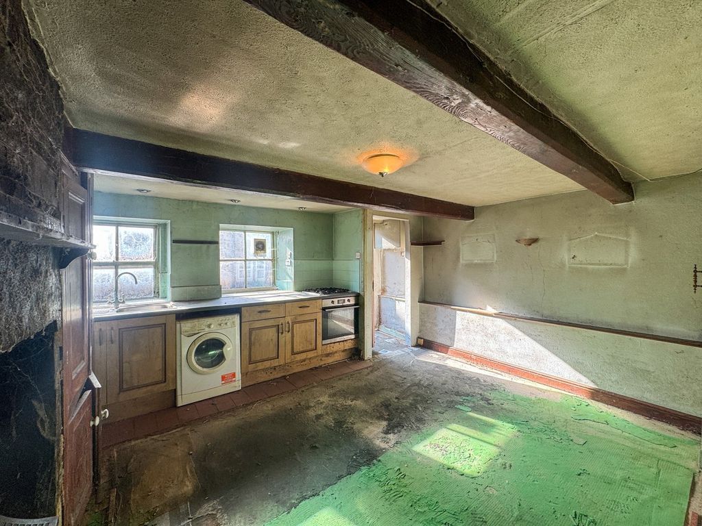 Property photo 3 of 11