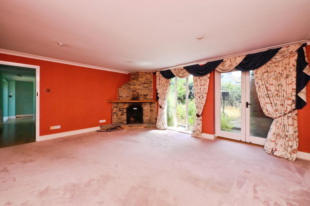 Property photo 3 of 26