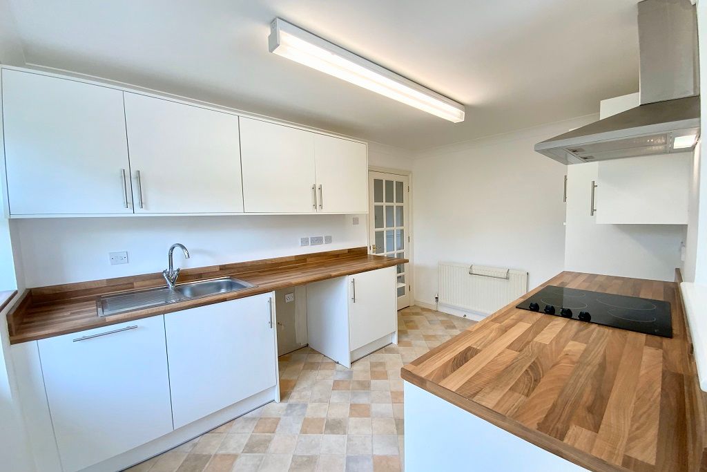 Property photo 3 of 33