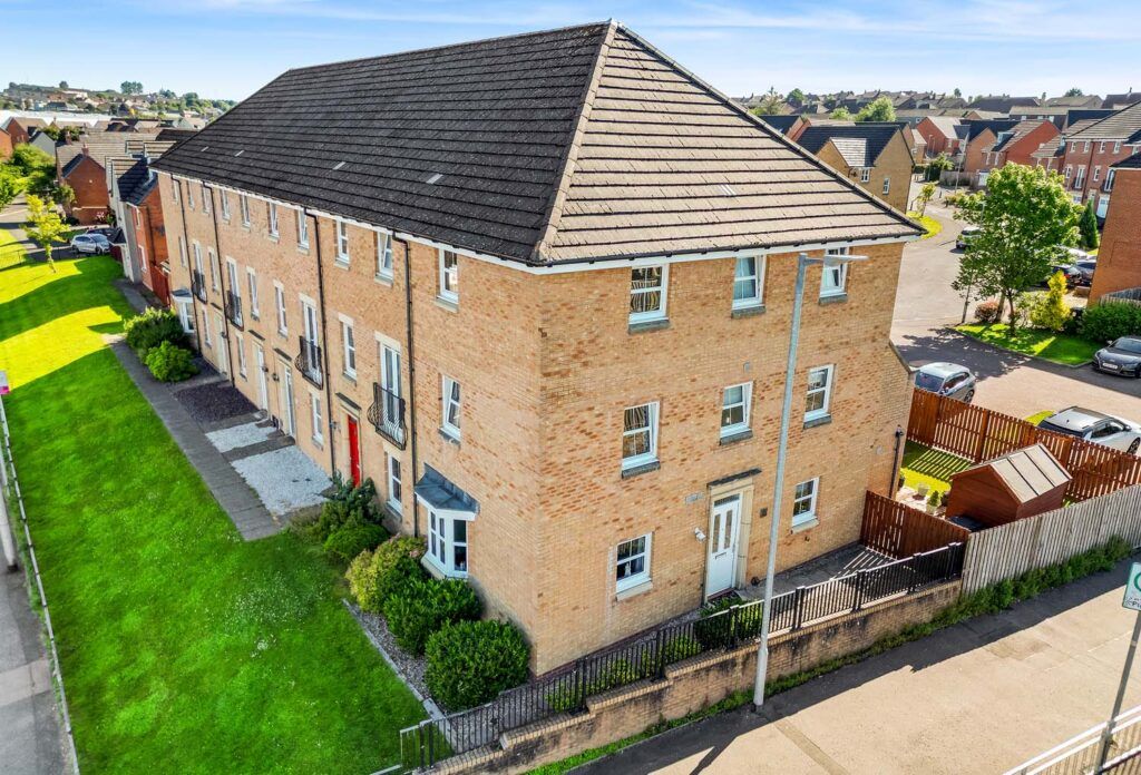 Property photo 1 of 36