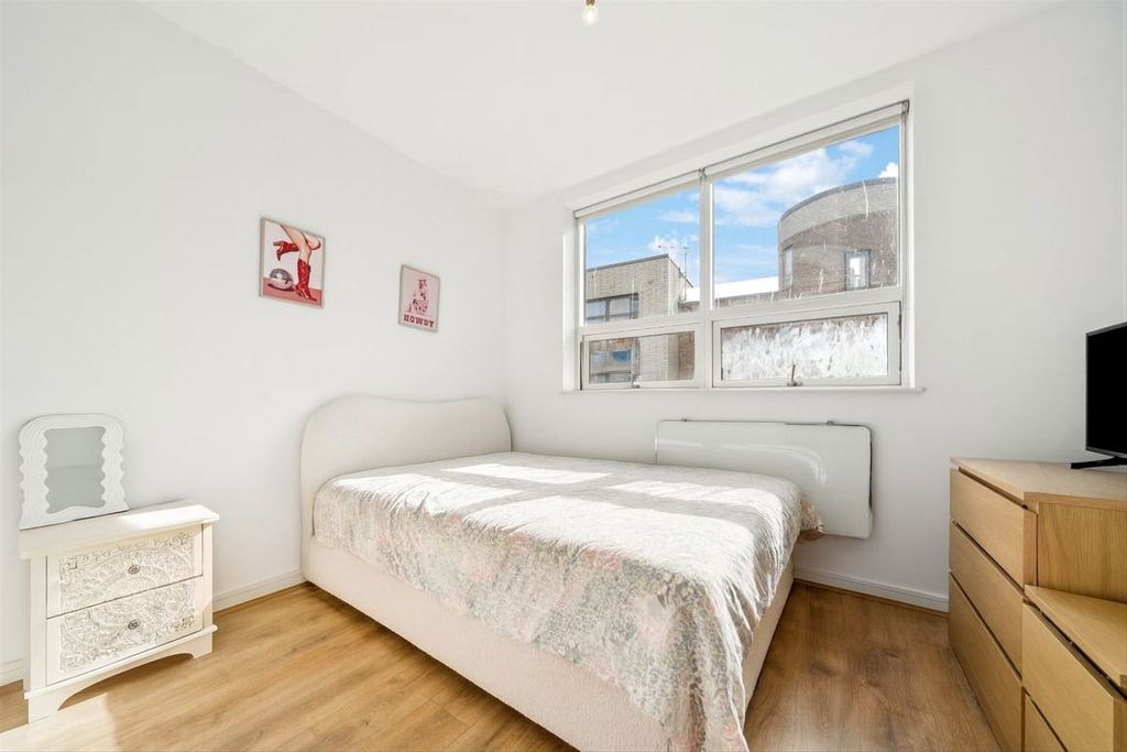 Property photo 2 of 3