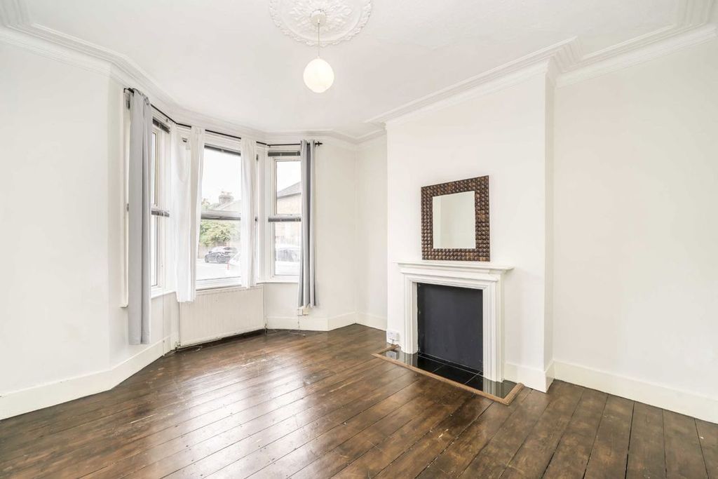 Property photo 2 of 5