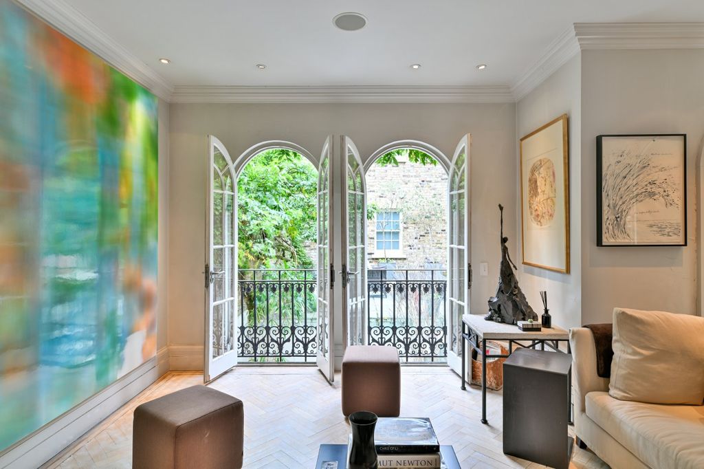 Property photo 2 of 21 Reception