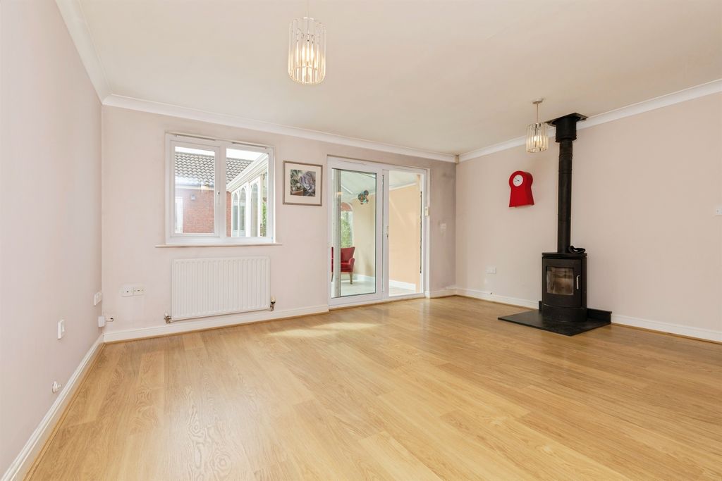 Property photo 3 of 14