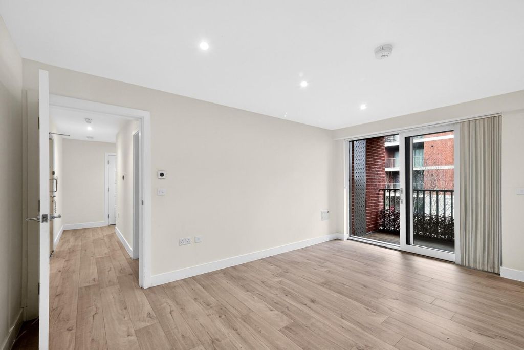 Property photo 3 of 20 Pnmb1035.Jpg