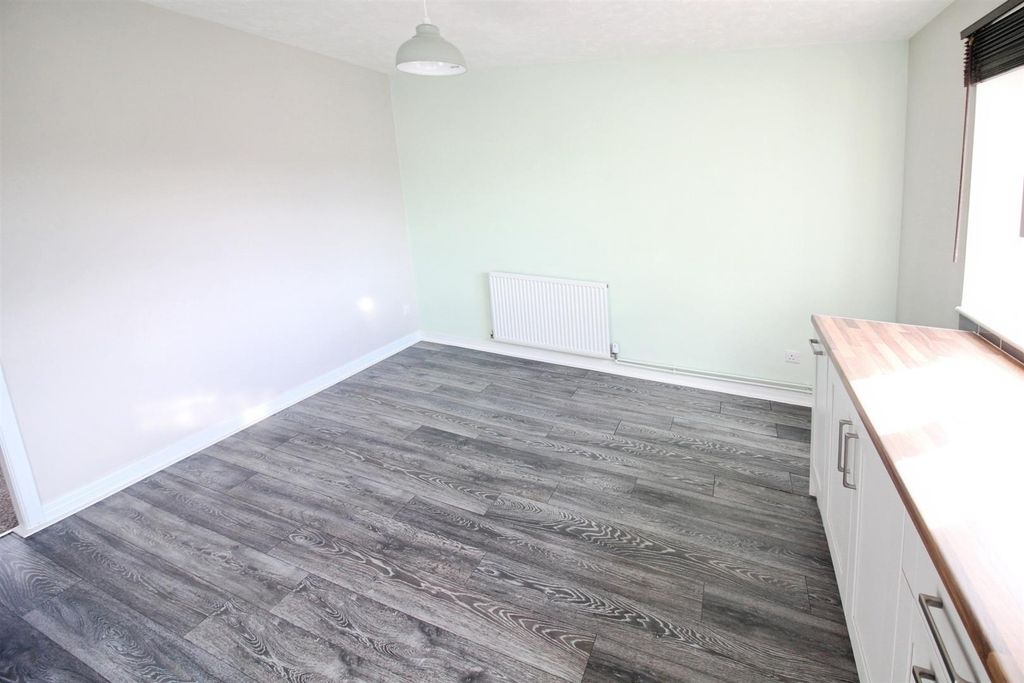 Property photo 3 of 15 Kitchen/Diner