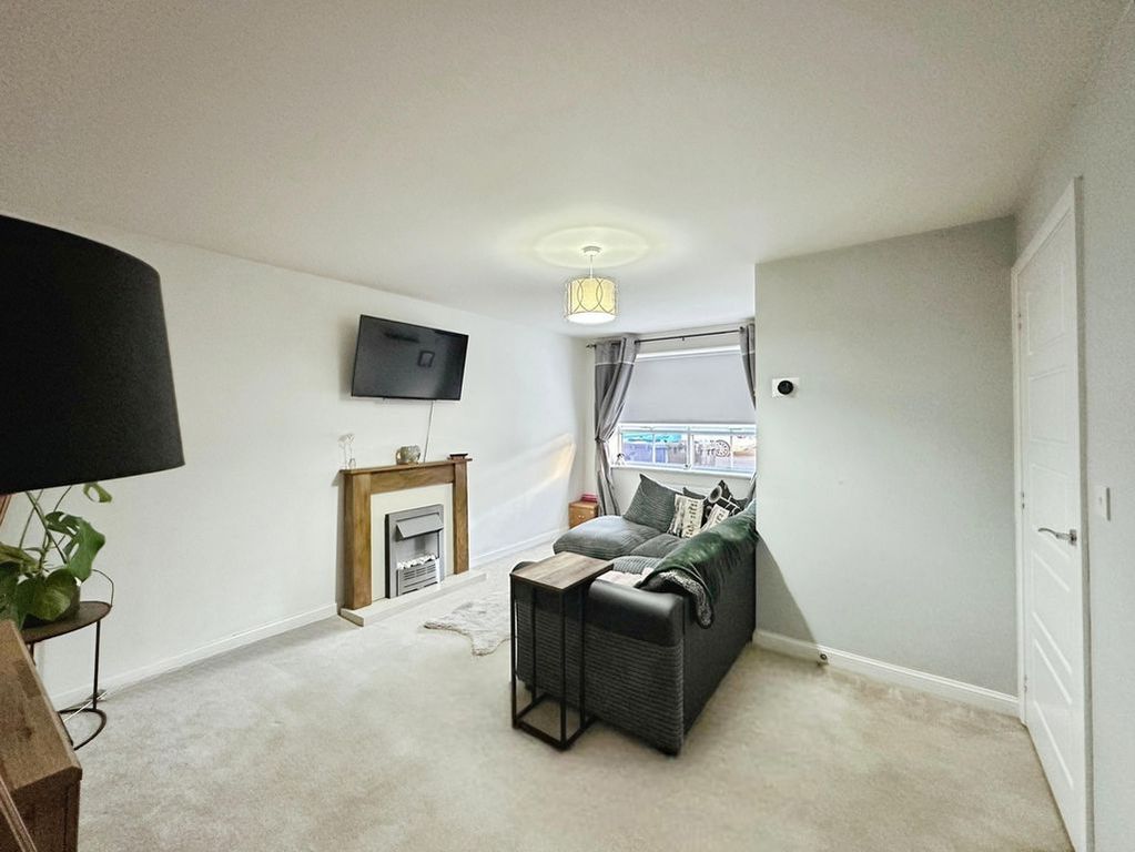 Property photo 2 of 14 Photo 12