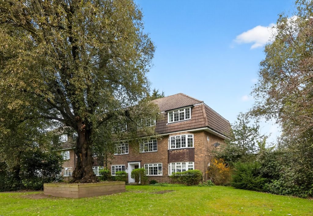 Property photo 1 of 18 Front