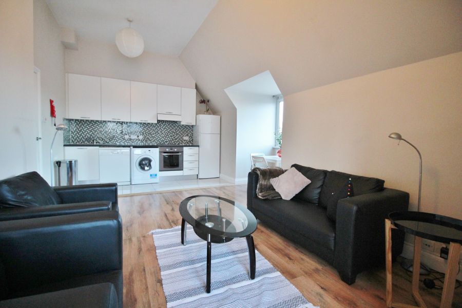 Property photo 1 of 9 2 Double Bed Flat