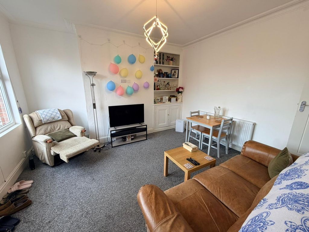 Property photo 1 of 17 Picture No. 06