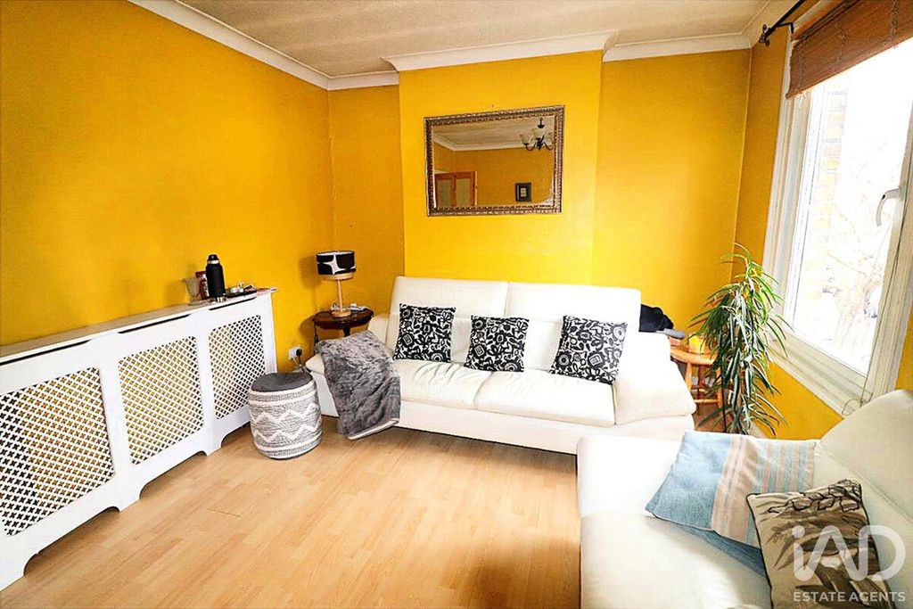 Property photo 3 of 16