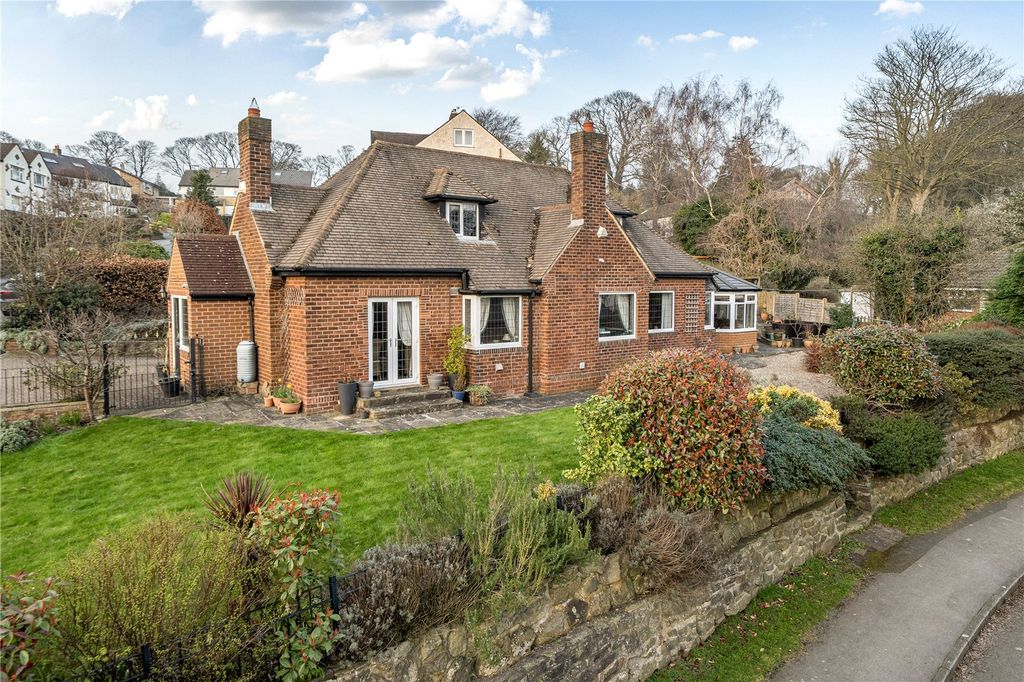 Property photo 1 of 33 Picture No. 32