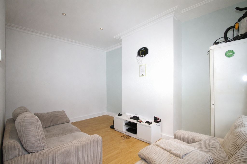 Property photo 2 of 10 Picture No. 23