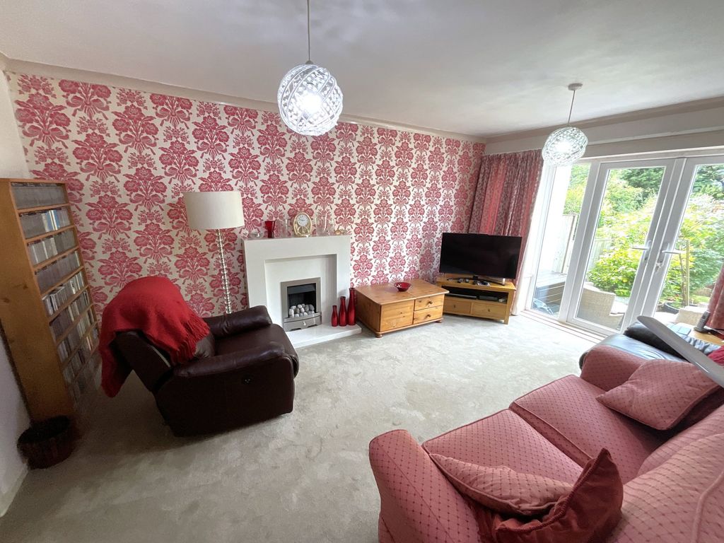 Property photo 2 of 14