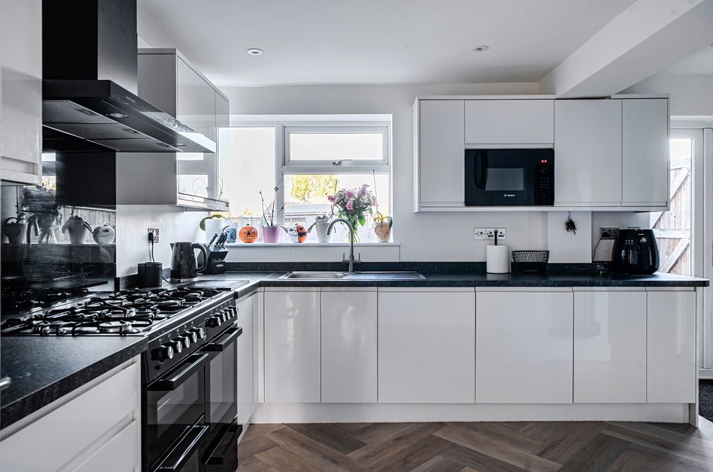 Property photo 3 of 19 1536507 (11).Jpg