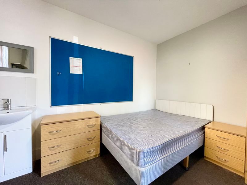 Property photo 3 of 16 Photo 24