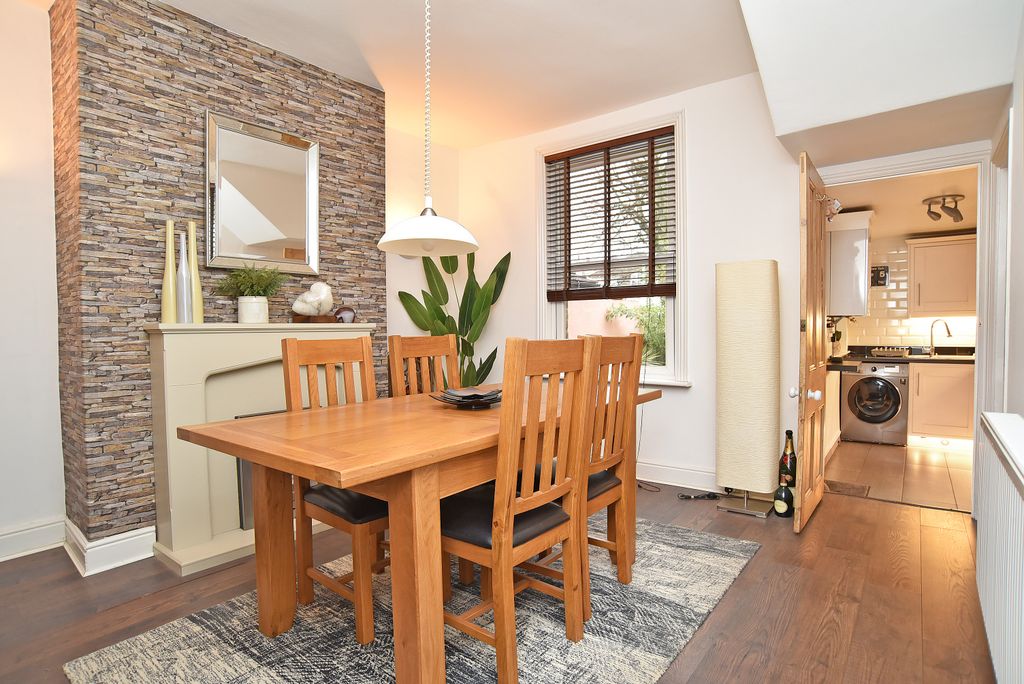 Property photo 3 of 12 3