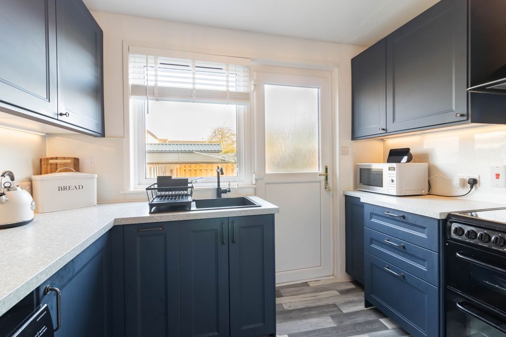 Property photo 2 of 23 Kitchen