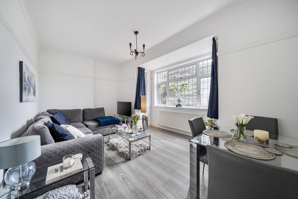 Property photo 1 of 14 1446185-11-69De60...