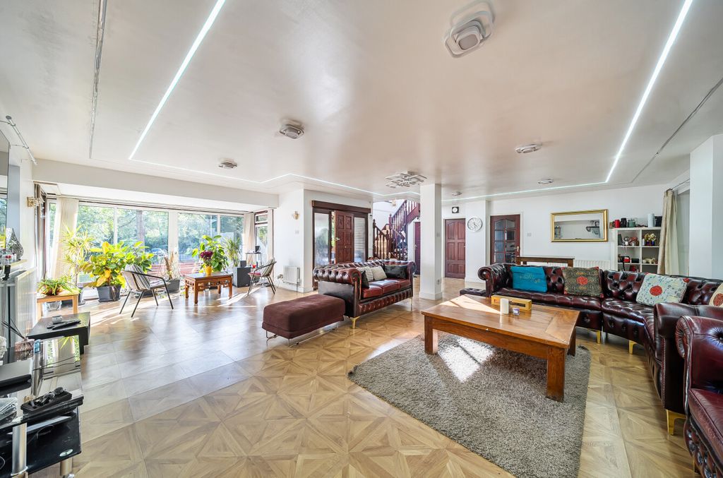 Property photo 2 of 19 1440675-2-69Dd2Ad...