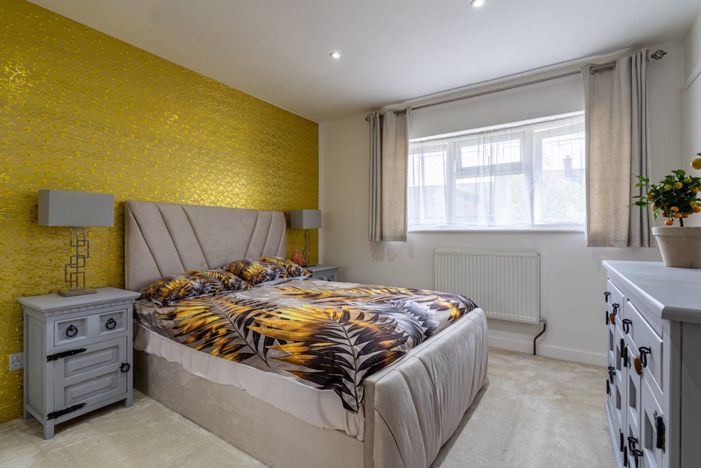 Property photo 2 of 30 5325833