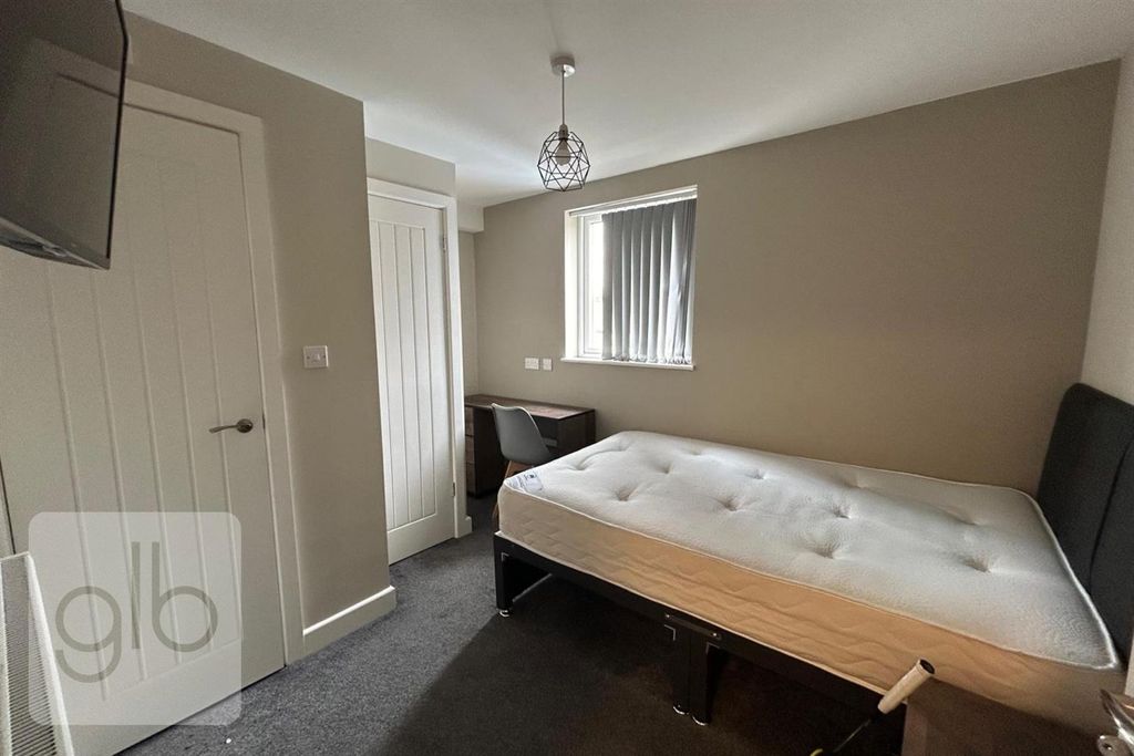 Property photo 1 of 7 6.Png