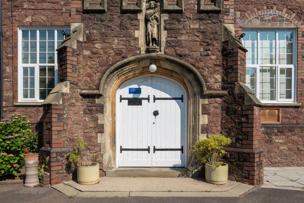 Property photo 1 of 16 Clewer Court-7