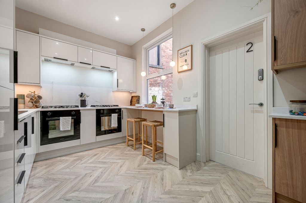 Property photo 3 of 25