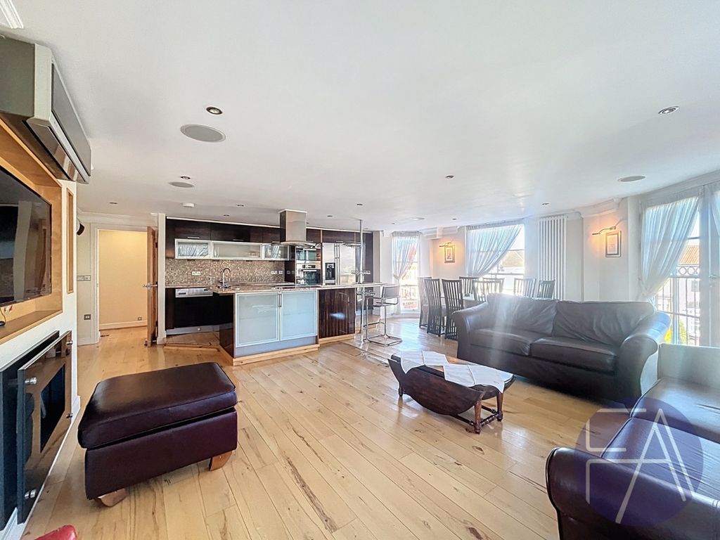 Additional image 4 of 3 bed flat for saleMarine Gate Mansions, Promenade, Southport PR9