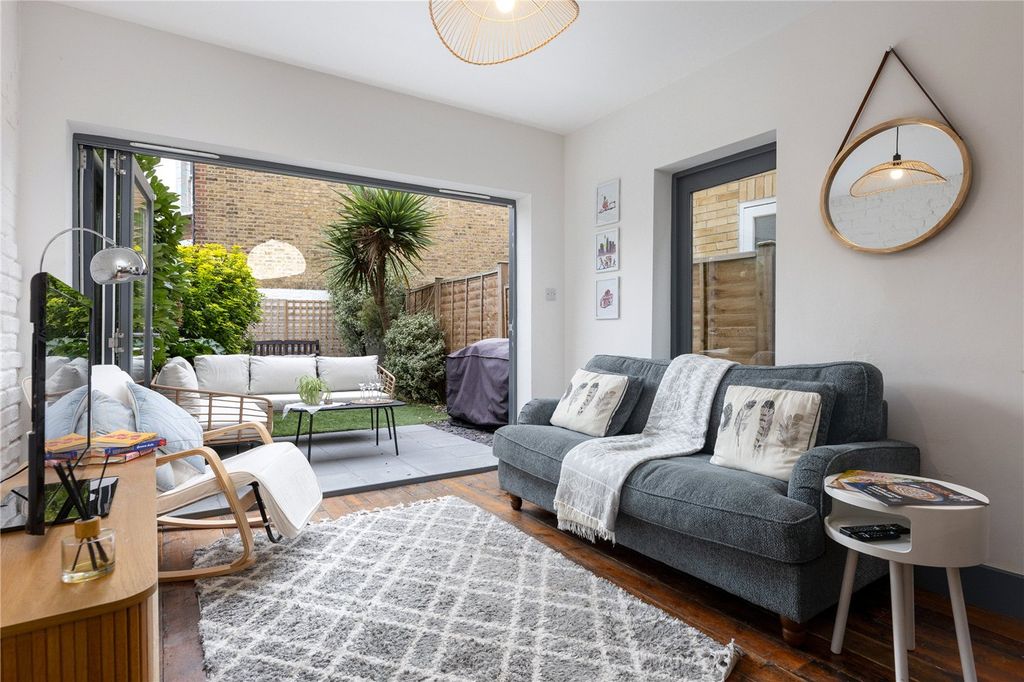 Property photo 1 of 9 Picture No. 05