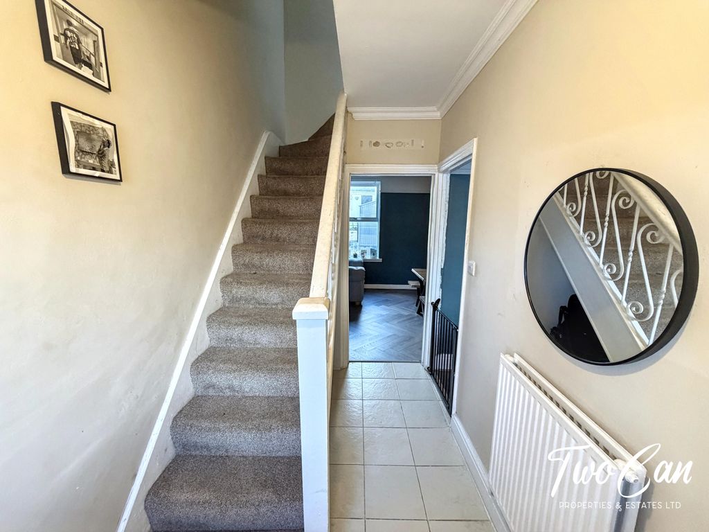 Property photo 3 of 24