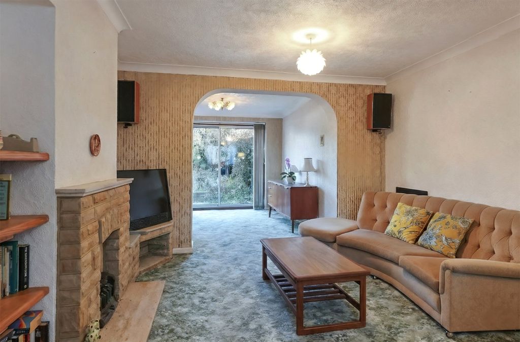 Property photo 2 of 14 Sitting Room