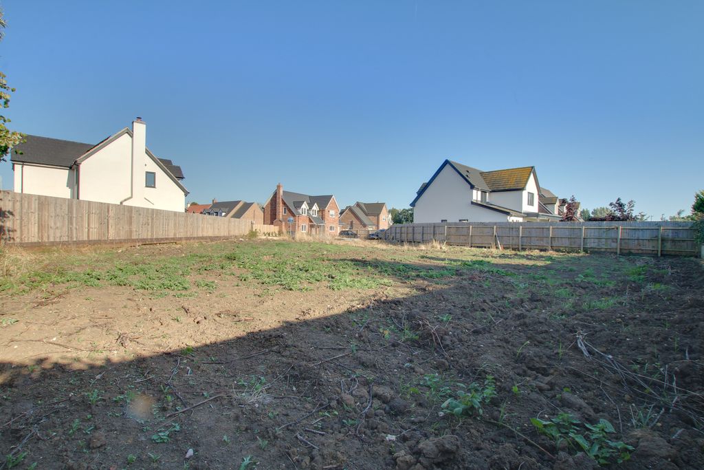 Property photo 1 of 3
