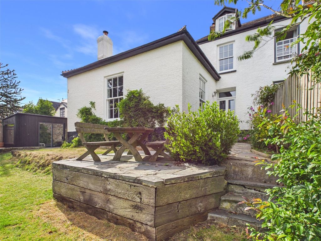 Property photo 2 of 39 Picture No. 71