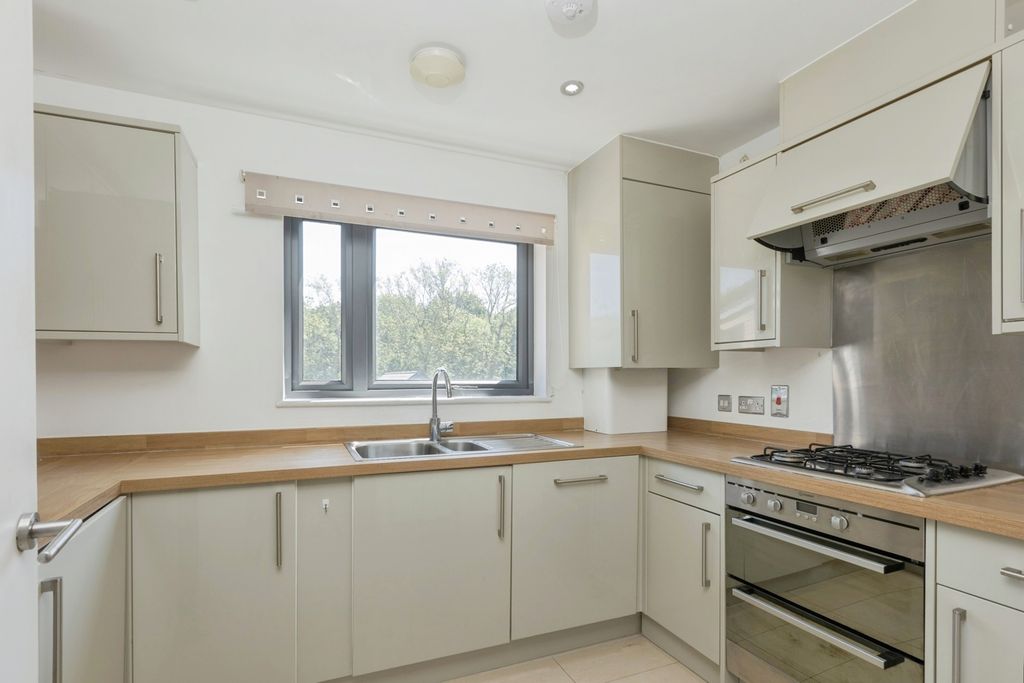 Property photo 2 of 19 Pbox-Img.Jpg