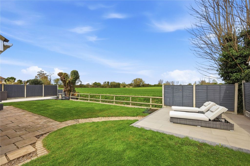 Property photo 2 of 28 Picture No. 40