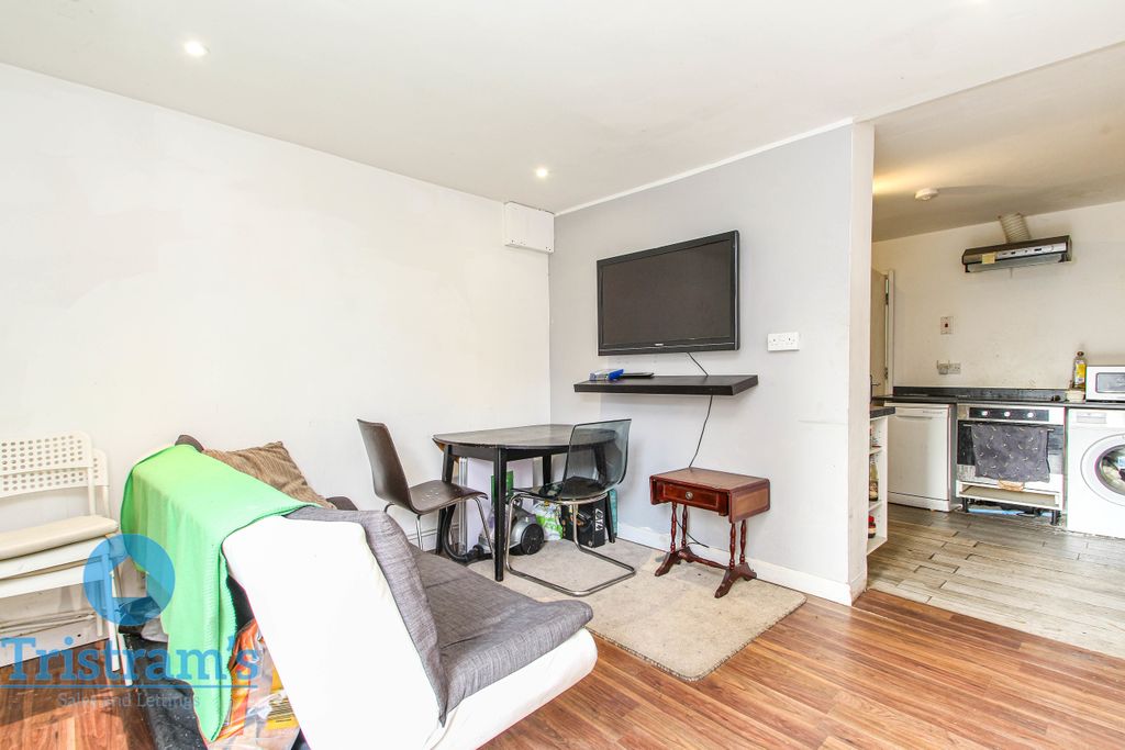 Property photo 2 of 15 Img_2183