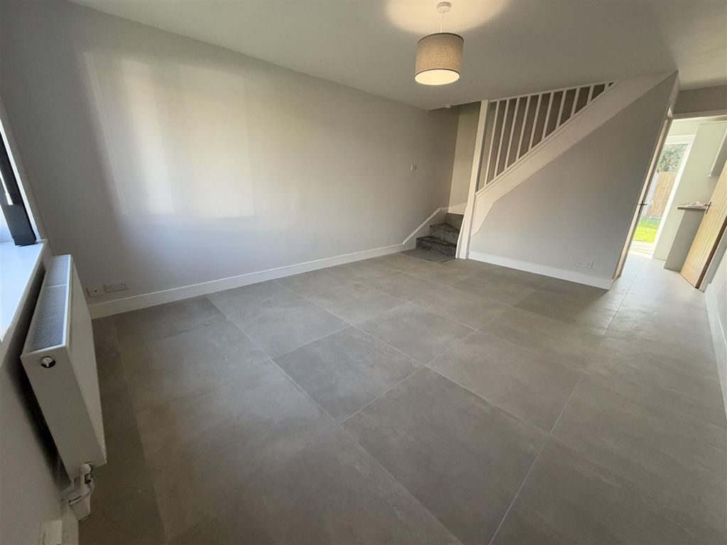 Property photo 3 of 17 53817861-4847-4D0B-85C2-B78C0D0Da3Fa.Jpeg