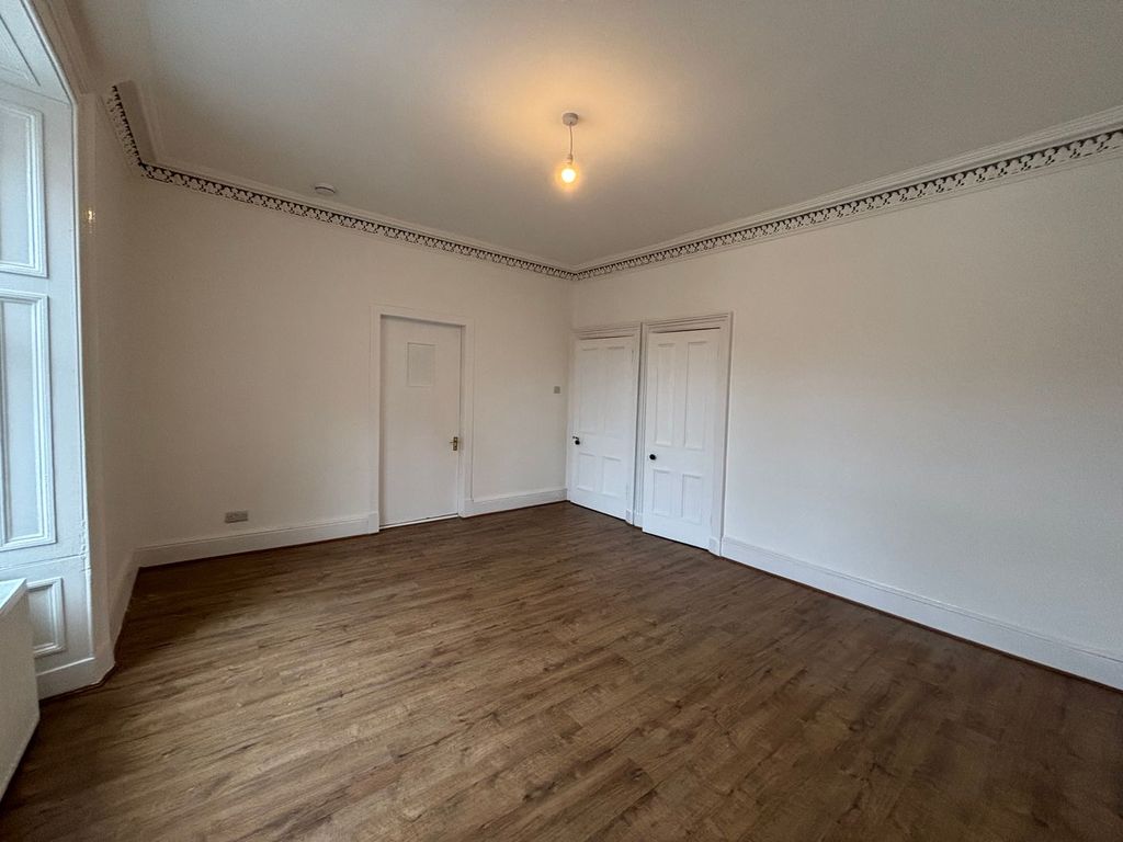 Property photo 3 of 26