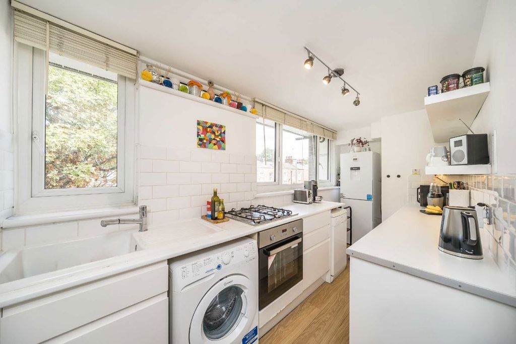 Property photo 2 of 4