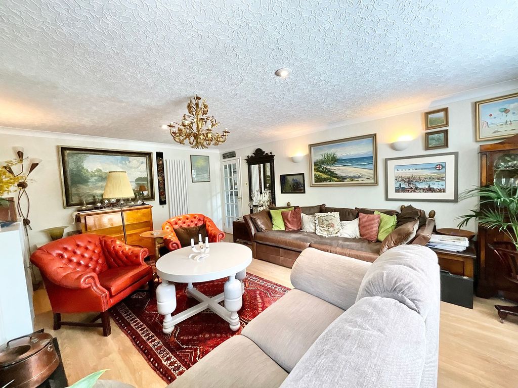 Property photo 2 of 56