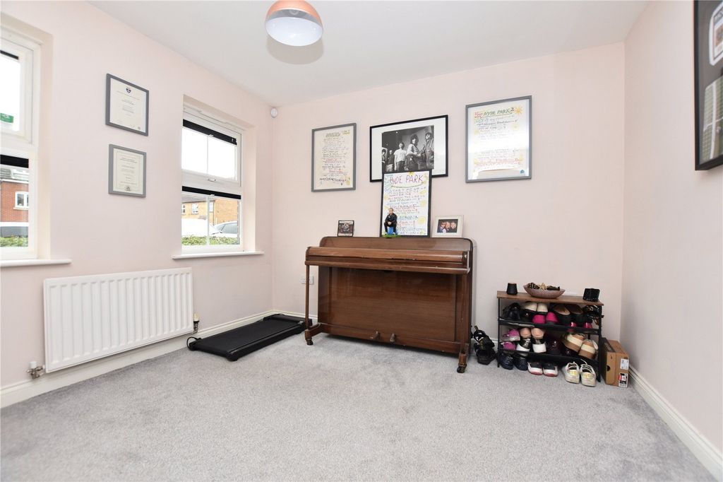Property photo 2 of 25 Picture No. 16