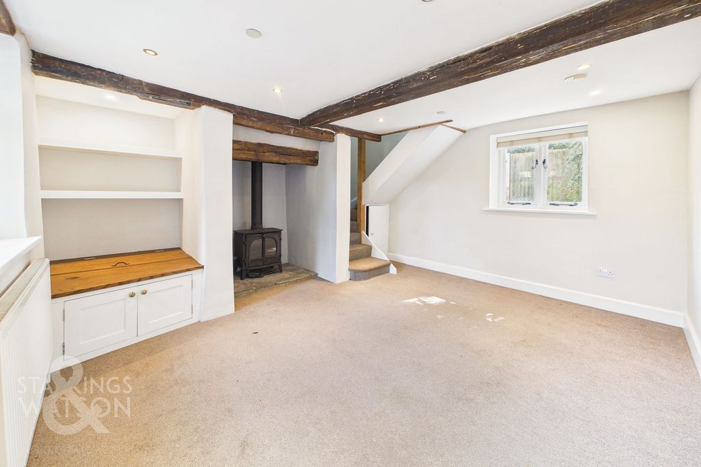 Property photo 2 of 20